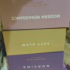 SOLD-Anastasia Beverly Hill eyeshadow palette